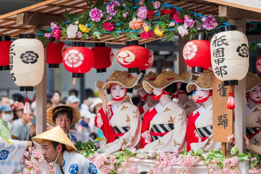 日币暴跌，游客”抄底“！今夏赶紧跟着汇率去日本旅行 ~